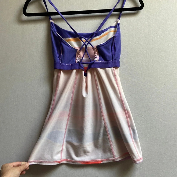 Lululemon Athletica  Dancing Warrior Tank Top Bleacher Stripe White Iris Sz 6 - Picture 8 of 13